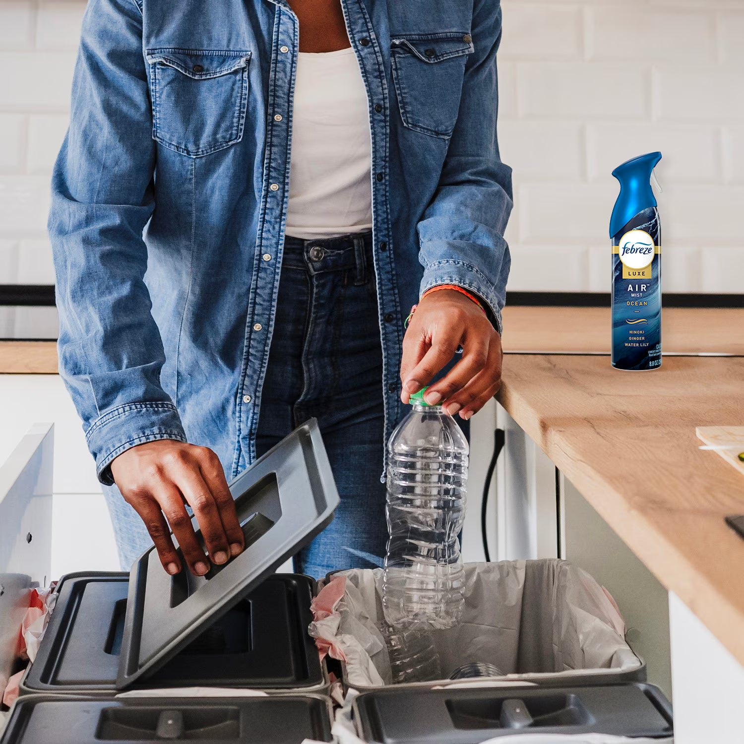 페브리즈 에어 이펙츠 방향제 스프레이 하와이안 알로하 & 오션 35.2 oz, 4 ct – 상쾌한 열대 바다 향으로 실내 냄새 제거 및 공기 리프레시