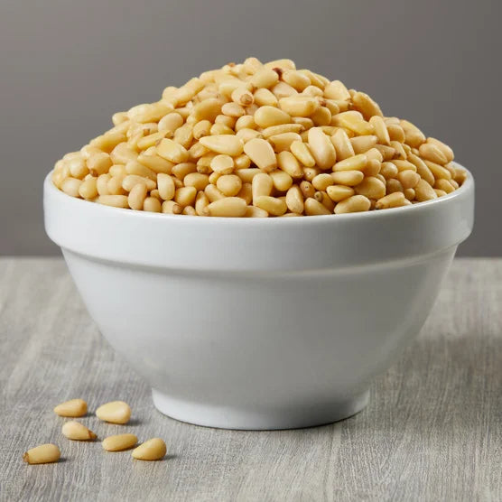 커클랜드 시그니처 유기농 파인 넛 1.5lb – 유기농 잣을 엄선해 고소하고 부드러운 풍미로 요리와 베이킹에 활용하기 좋은 프리미엄 견과
