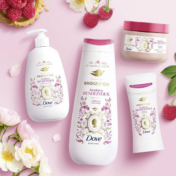 도브 브리저튼 한정판 바디 스크럽 라즈베리 랑데부 라즈베리 바닐라 향 15oz