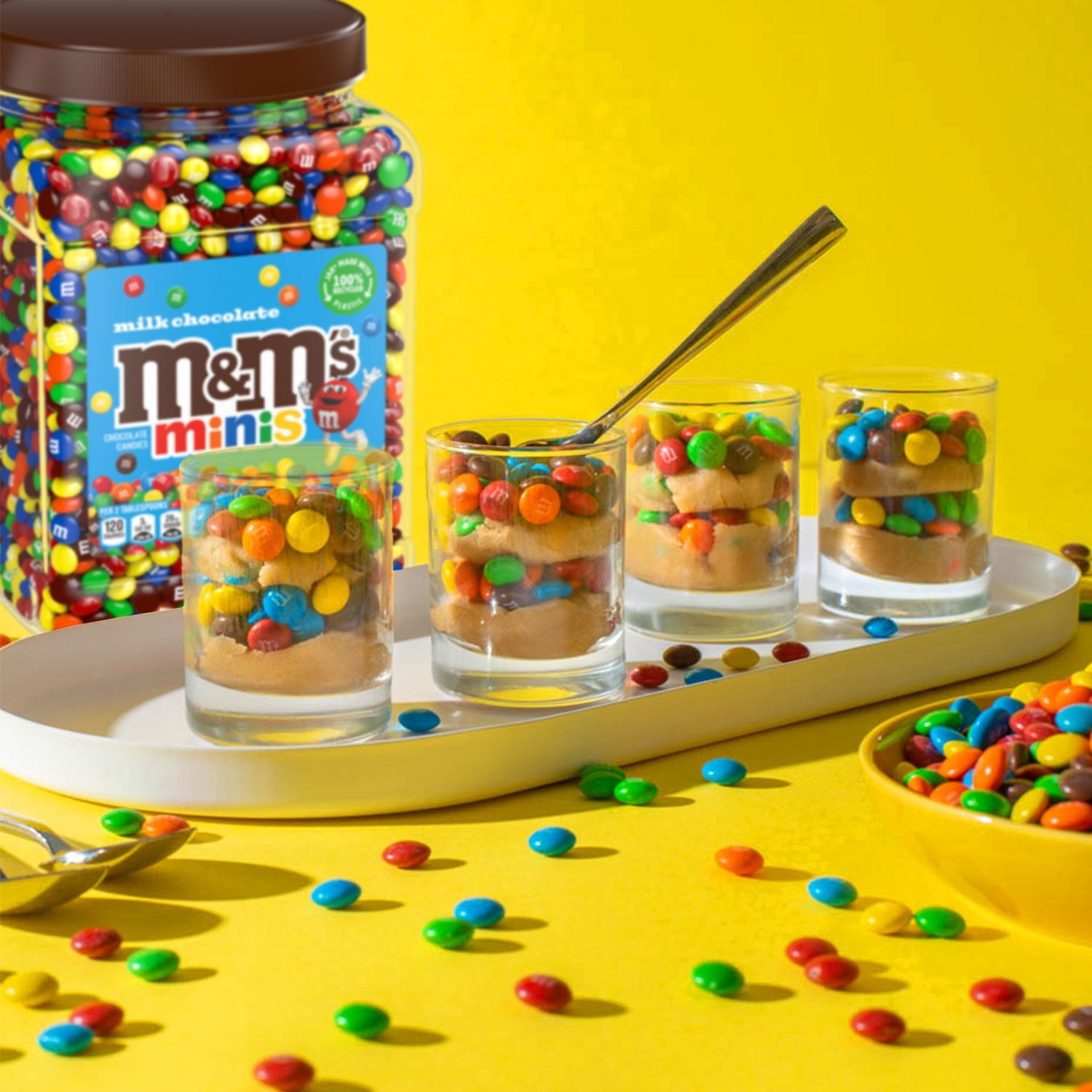엠앤엠 미니즈 밀크 초콜릿 캔디 52oz — 작은 사이즈 M&M 미니