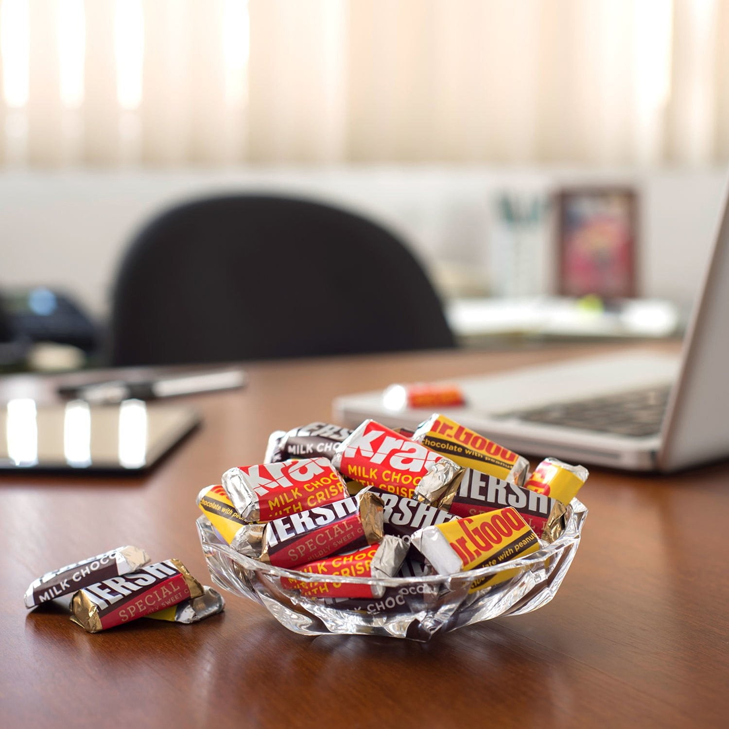 허쉬(HERSHEY'S) 미니어처 초콜릿 버라이어티팩 180개 — 클래식 미니 초콜릿 세트